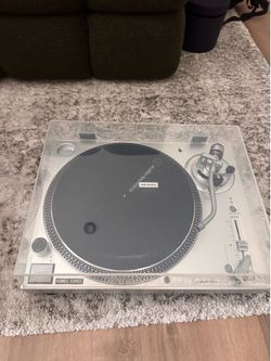 Audio-Technica AT-LP120XUSB Direct-Drive Turntable