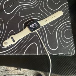 Brand New Apple  Watch se 40mm