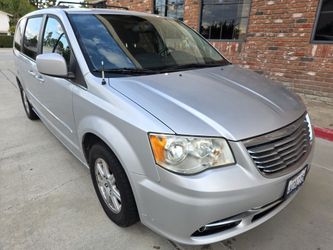 2011 Chrysler Town & Country