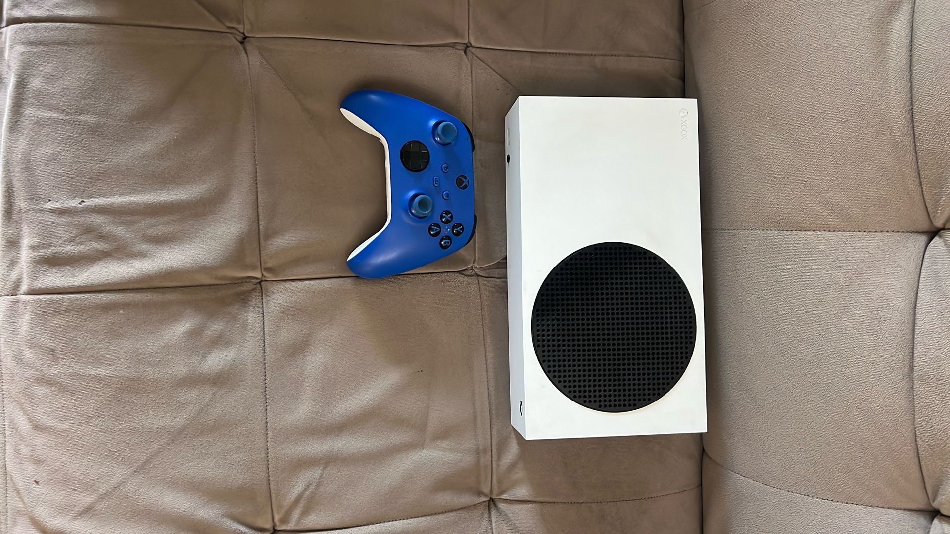Xbox Series S W/ Controller