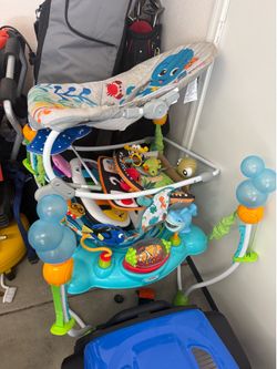 Baby toys/gear
