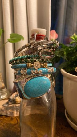 Lot of 8 Blue and Silver Tone Costume Jewelry