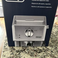 De'Longhi 15 Bar Pump Espresso Machine - ECP3630