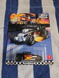 Hot Wheels Boulevard Bone Shaker Premium Die-Cast