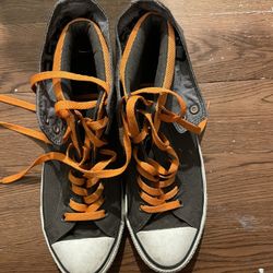 Men’s Converse Size 9 