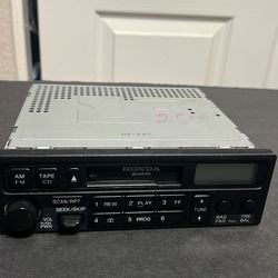 Honda Factory OEM AM / FM Radio Cassette Player Stereo - 39100-S84-A020-M1