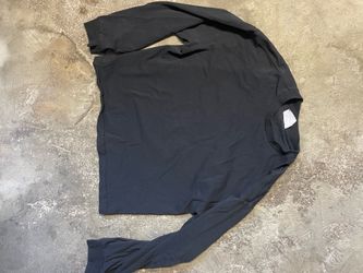 Black cropped long sleeve