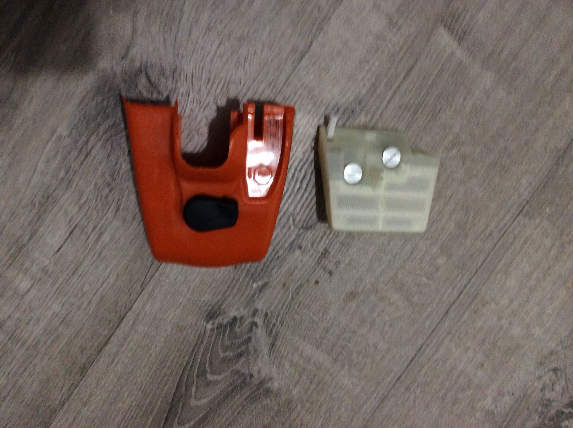 Stihl 026 air filter and cover.may fit other stihls