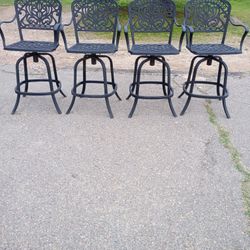 Hanamint Tuscany Swivel Counter Height Stools 