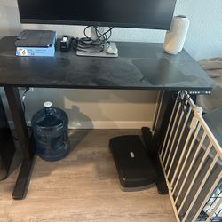 Standing Desk. 24W x 48in L 