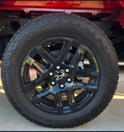 Chevy Silverado Wheels And Tires 275/60R20 $1650 Firm 