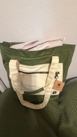 Thread WalletsCollapsible Utility Tote Bag