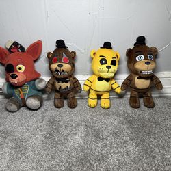Lot of 4 five nights at freddys plushies