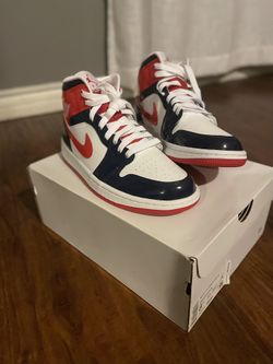 Jordan 1 MID/ CHAMP COLORS