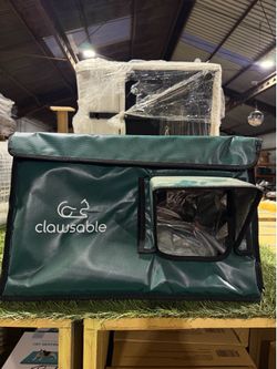 Clawsable heater house for outdoor cat , 200+ online