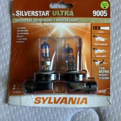 Headlight Bulb-SYLVANIA SilverStar ULTRA Blister Pack TWIN CARQUEST 9005