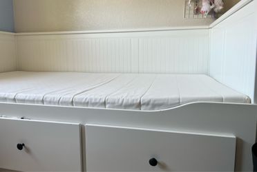 IKEA Trundle Twin Daybed