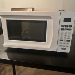 White Commercial Chef Microwave 