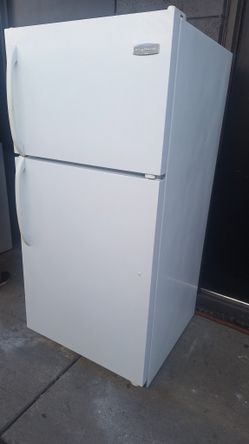 APARTMENT REFRIGERATOR (DELIVERED)