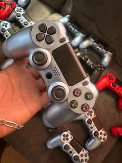 ps4 controller located in fontana $15 each