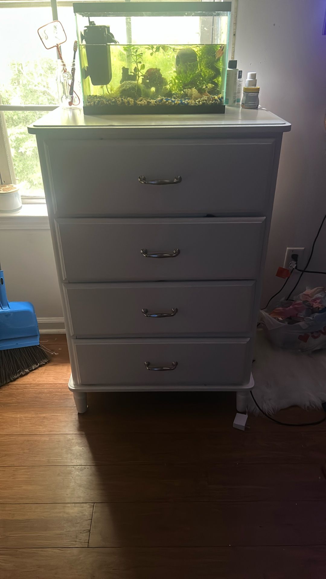 2 White Dresser