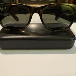 Ray-Ban RB2132 New Wayfarer Classic