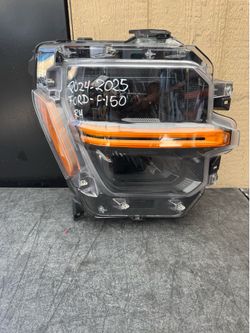 2024 2025 FORD F-150 RIGHT SIDE HEADLIGHT OEM USED