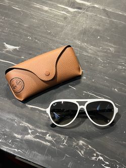 Ray Ban RB 4125 CATS 5000 White/Black Unisex Gradient Sunglasses w/Case