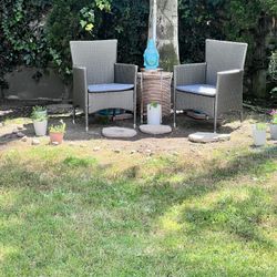 Cute patio chairs new in box