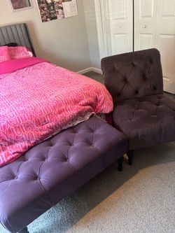 Purple chair and bench bedroom set