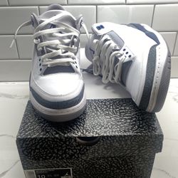 Air Jordan 3 Midnight Navy (Retro)