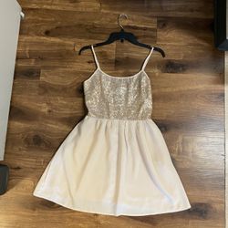 Brand New Woman’s Forever 21 Beige Gold Sequin Dress Up For Sale 