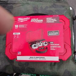 Milwaukee Hole Dozer  10pc