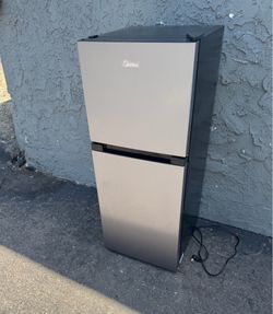 Refrigerator 2 door mini fridge freezer stainless steel (free local delivery)