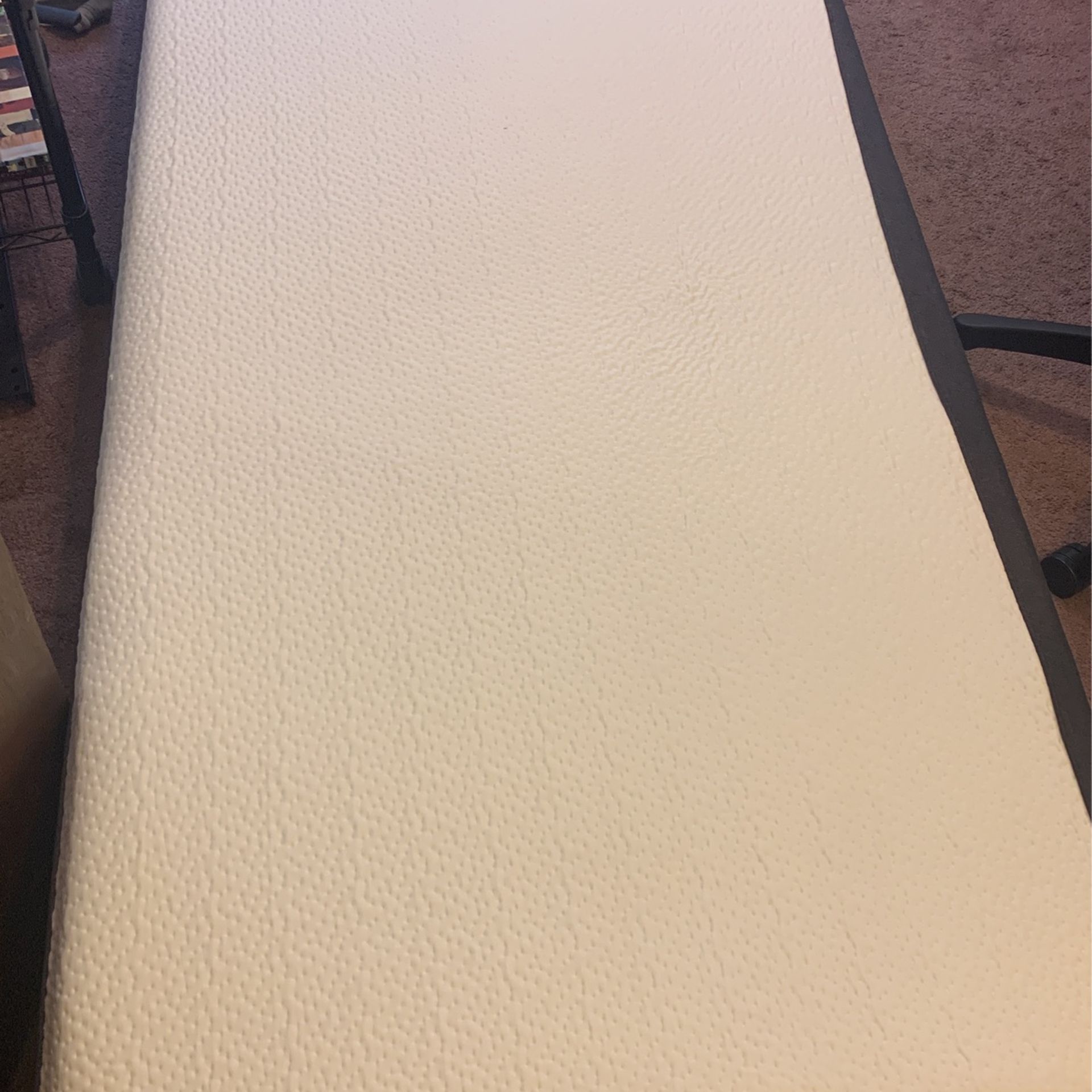 Twin Mattress/bed frame 