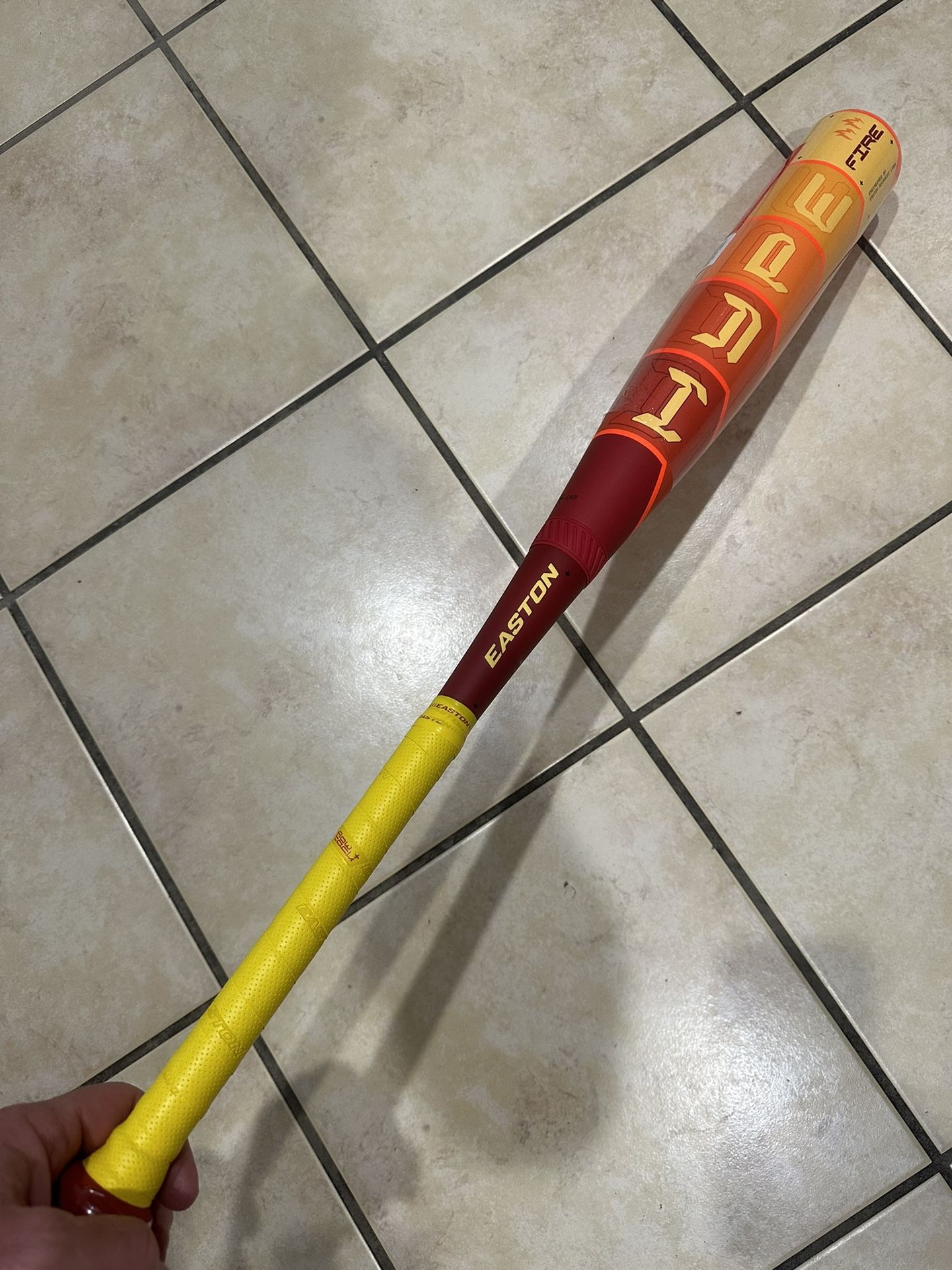 2025 Easton Hype Fire! Brand New. 29/19. -10. Baseball Bat
