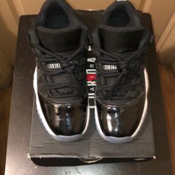 Jordan 11s Low 
