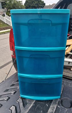 Plastic drawers. 28 inch long bat