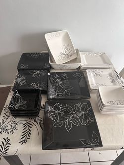 Laurie Gates Black and White Floral Square Dinnerware Set
