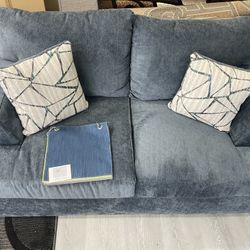 BLUE LOVESEAT