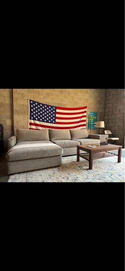 Bassett Sectional Sofa