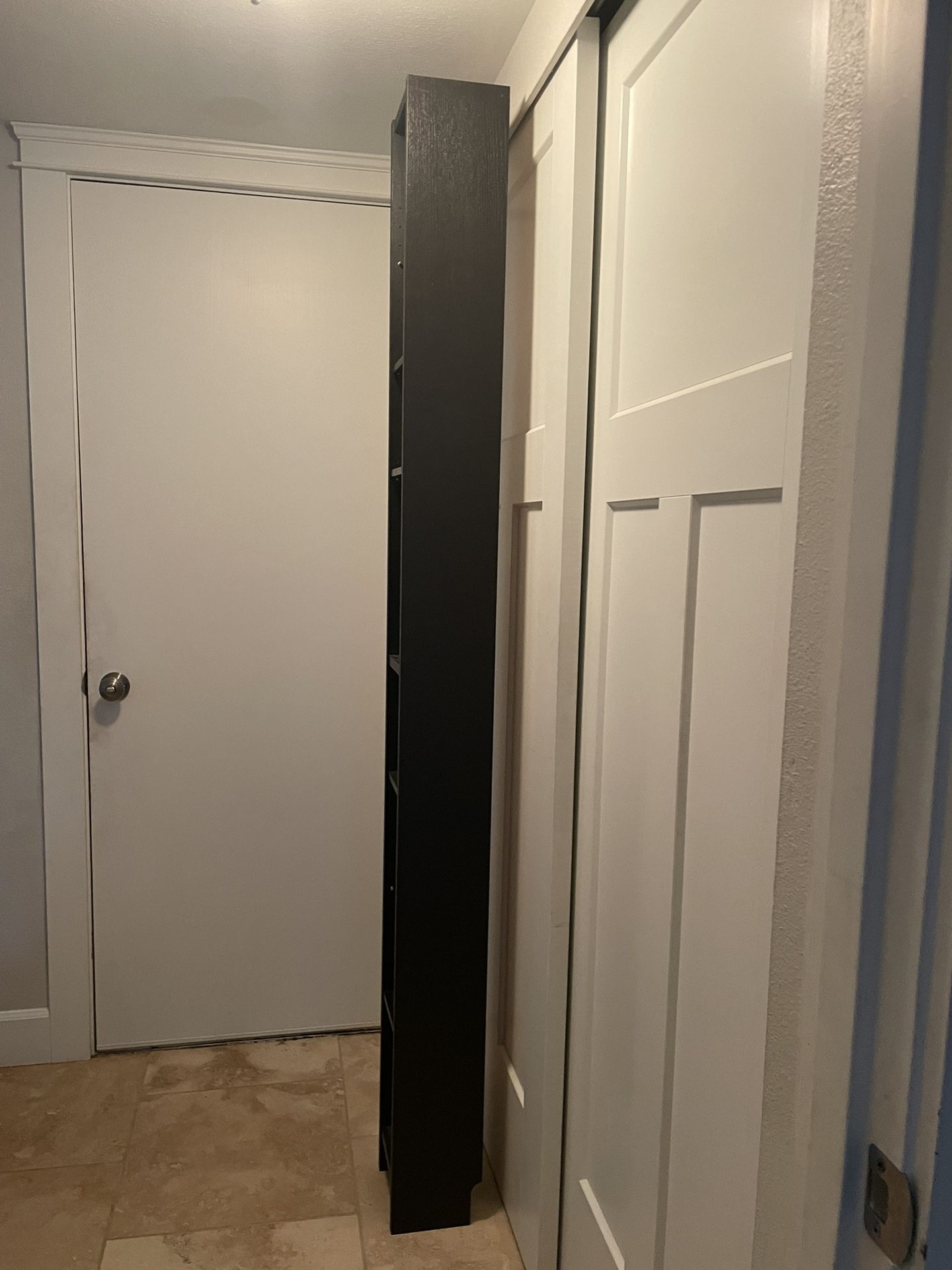 Cabinet shelf