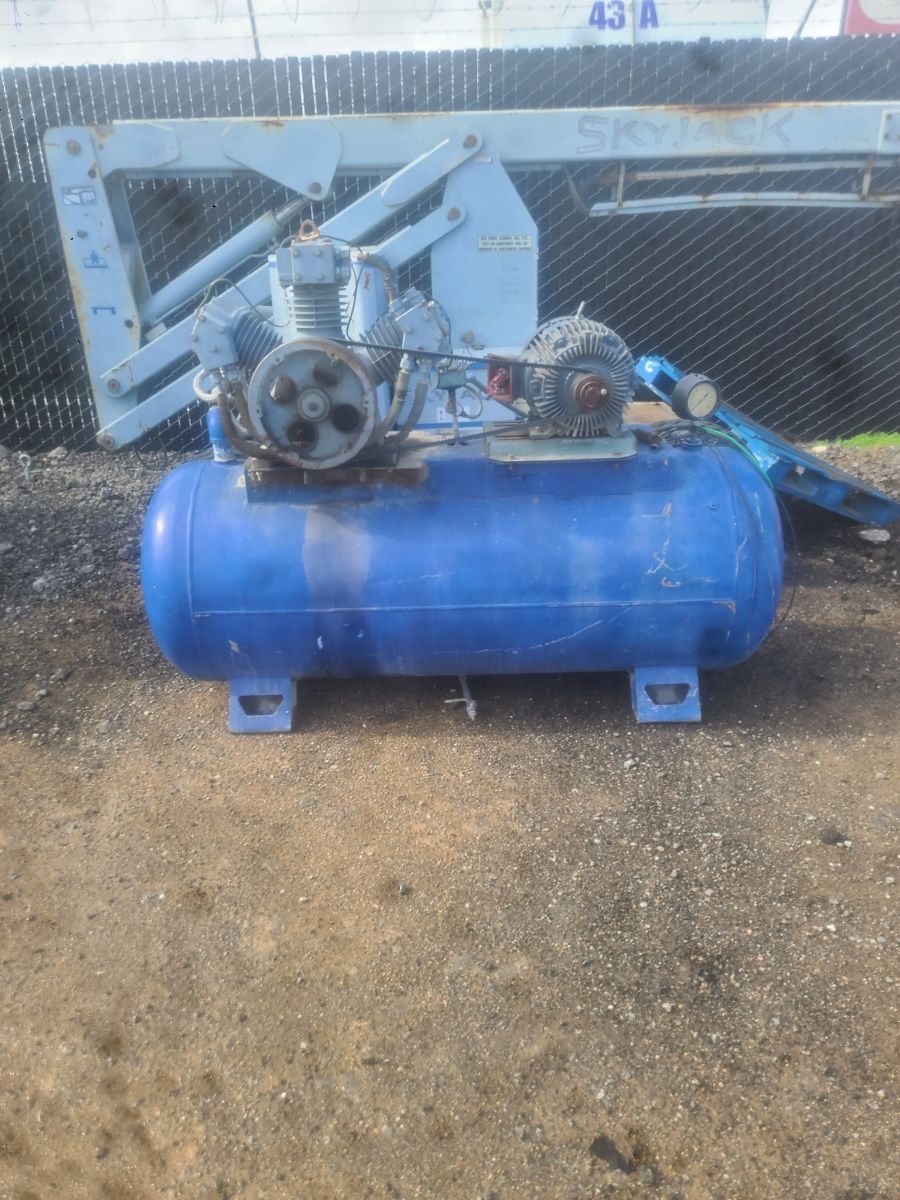 Air compressor