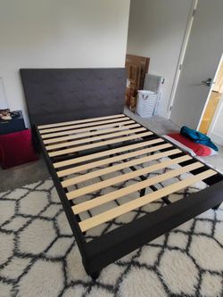 Full size bedframe with headboard