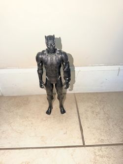 Marvel Avengers: Infinity War Titan Hero Series Black Panther 12-Inch Action Fig