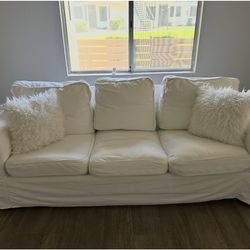 Ektrop IKEA slipcover Couch great condition with pillows