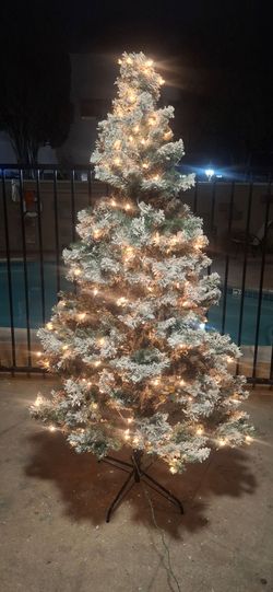 Flocked Artificial Christmas Tree with Lights