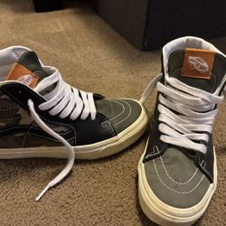 Big Kids Vans Size 4.5