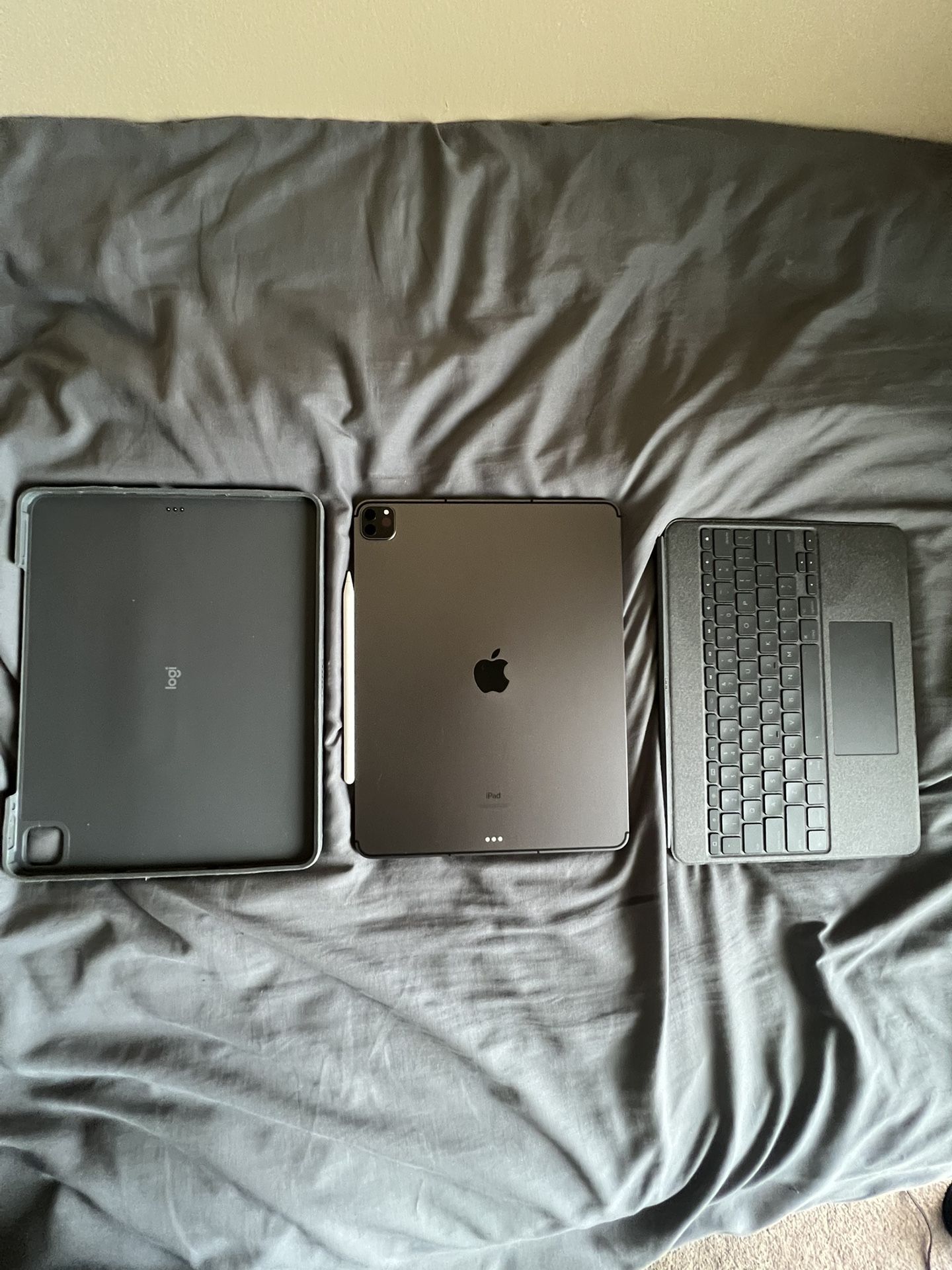 iPad Pro (12 - inch) (5th generation)