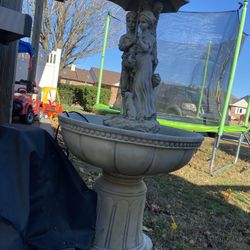 NOT FREE Beautiful Fountain/bird Bath